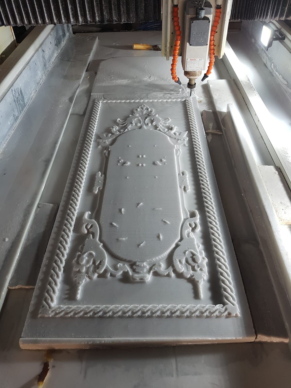 Muglamermer Mermer Cimstom Mermer Doseme Basamak Tezgah Cesme Denizlik Suluk Mermermezar Giranit Mezar Mermer Mezartas Mermermotif Merme Cnc Istanbul Dosemeler