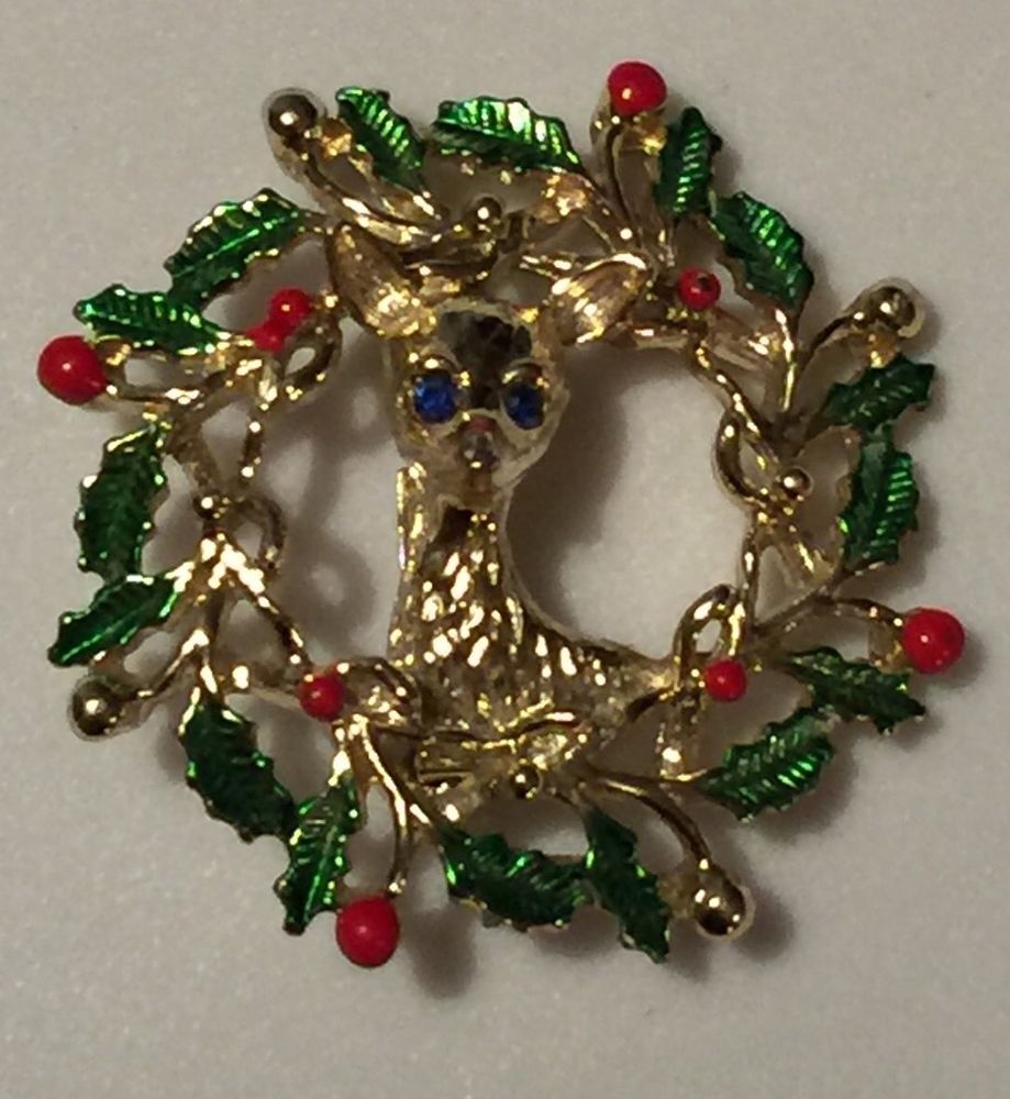 Christmas Wreath Brooch Vintage Wreath with Ornaments Pin Vintage Gold Christmas Wreath Pin Vintage Christmas Pin