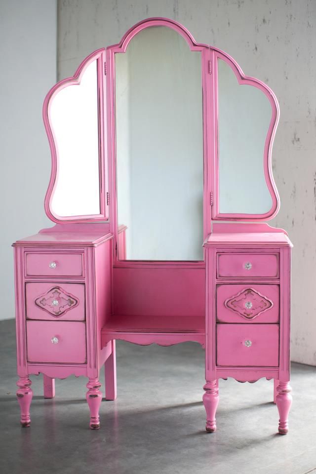 Ultra Fab Pink 1930 S Vanity From The House Of Redeux New Ultra Fab Pink 1930 S Vanity From The