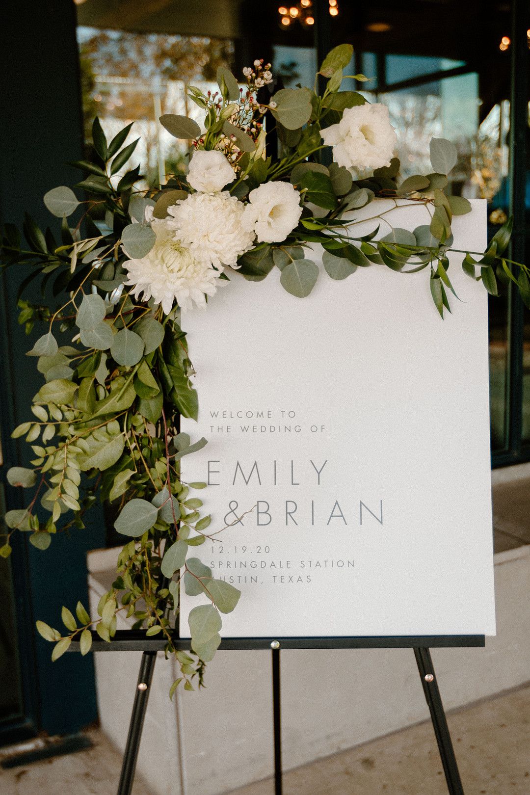 Industrial Wedding Reception Ideas - Rustic Folk Weddings #industrialweddingideas #springdalestation #springdalestationwedding #industrialweddingreception #darkandmoody #industrialweddingideas #industrialweddingdecor #austinweddingvenue #austinweddingideas #industrial weddingtablescapes #rusticweddinginspiration #industrialweddingdecorations #industrialweddingreception Wedding Signage, Wedding Reception Decorations, Industrial Wedding Centerpieces, Greenery Wedding Theme, Industrial Chic Weddings, Rustic Decor Wedding, Industrial Wedding Flowers, Modern Chic Wedding Decor, Table Setting Wedding