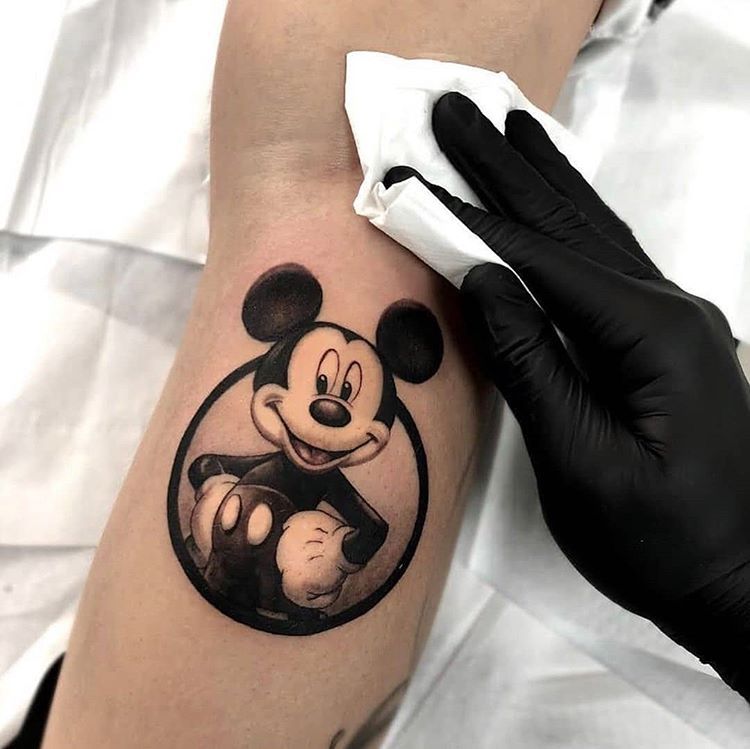 Tatoo Mickey, Mouse Tattoos, Disney Tattoos, Tattoo Designs For Girls...