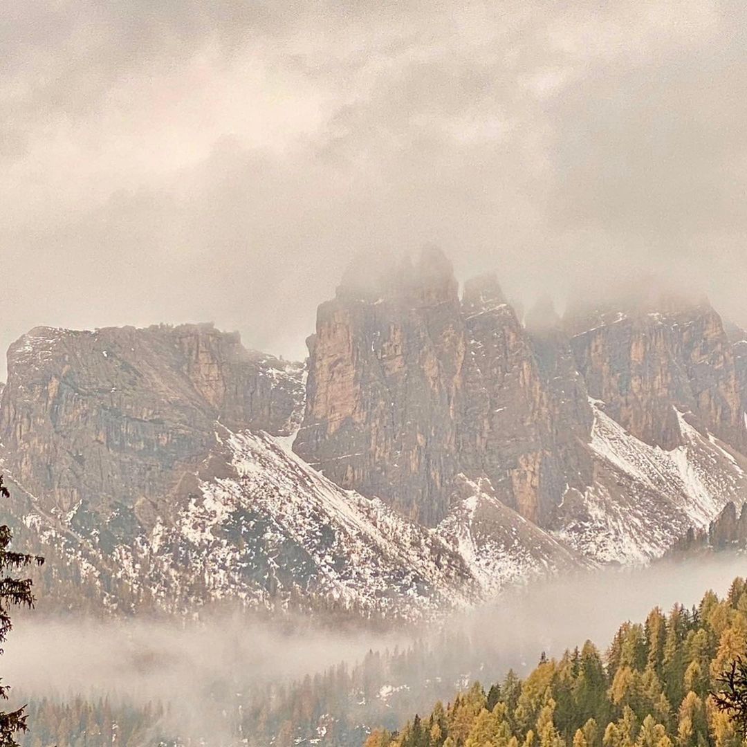 Instagram 上的tang Yu Lap 人间有仙境 遊意大利阿尔卑斯多洛米堤山脈 Alps Dolomites Italy 1 Monument Valley Natural Landmarks Monument