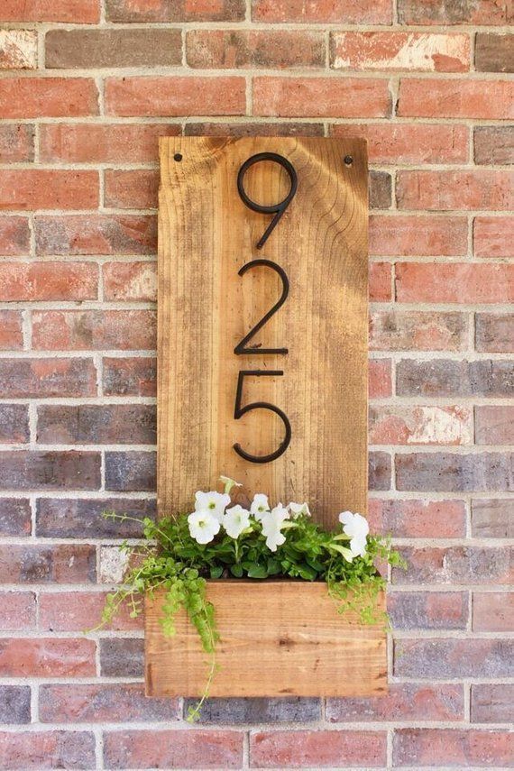 Terrific Free of Charge House Numbers diy Ideas Home owners don't constantly think about the house numbers visibility. Along with just how many recognize that... #Charge #diy #Free Diy Home Decor Rustic, Home Decor Tips, Decor Ideas, Farmhouse Decor, Decorating Ideas, Farmhouse Design, Decor Guide, Farmhouse Living, Country Decor