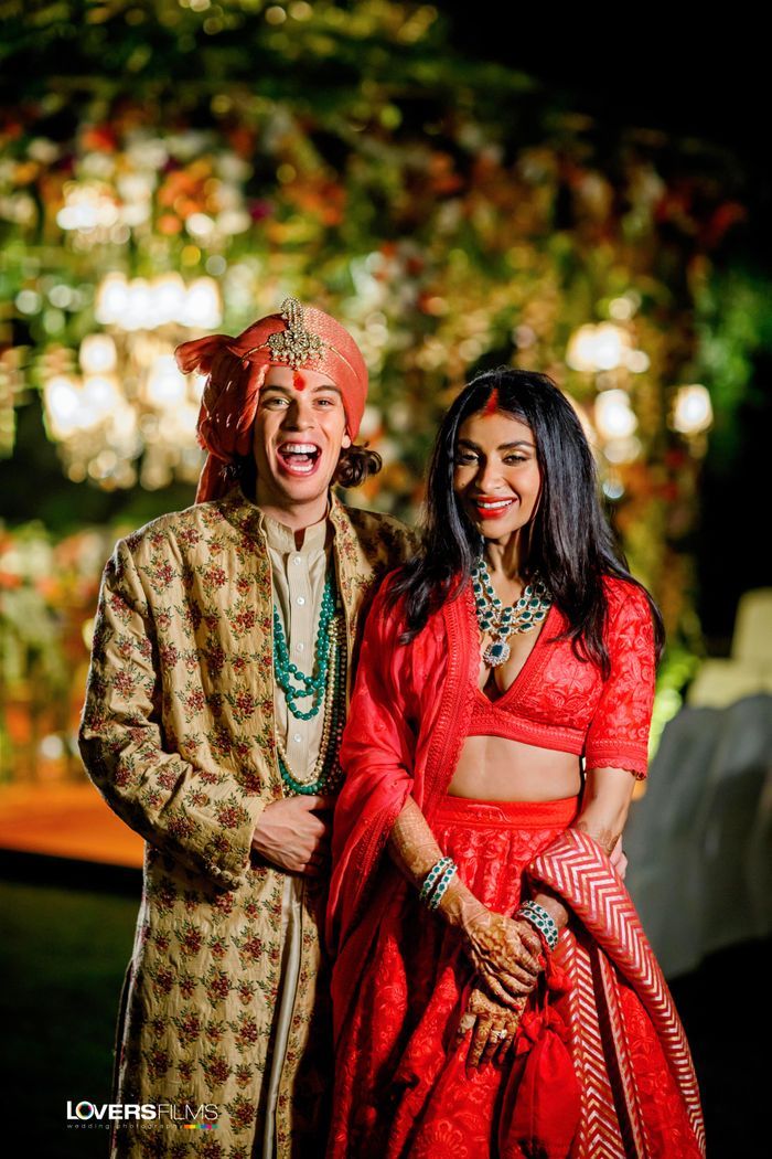 Bride Groom Photos, Indian Bride And Groom, Red Lehenga, Bridal Lehenga, Bridal Wear, Bridal Style, Sangeet Outfit, Delhi Wedding, Indian Wedding Planning