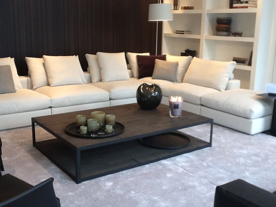 Two coffee table @ De Vos Interieur Flexform bank | Perhaps living ... Two coffee table @ De Vos Interieur Flexform bank | Perhaps living ...