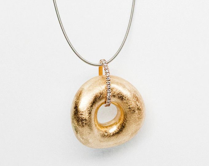 Solid Circle Pendant Twisted Necklace Diamonds 18k Gold Women S Round Bagel Modern Contemporary Jewelry Fine - Solid Round Pendant Necklace