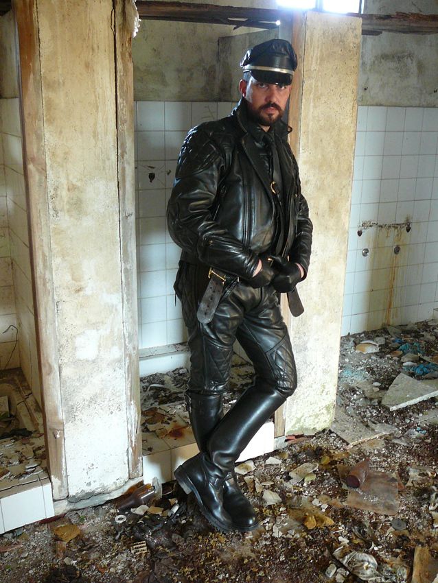 free user shemale movie site from Heath langlitz gay