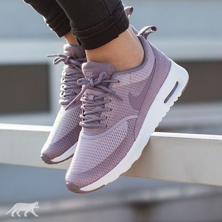 le scarpe nike fashionn 19 sulla scarpa blu e scarpe presa scozzese le scarpe nike fashionn 19 sulla scarpa blu e scarpe presa scozzese