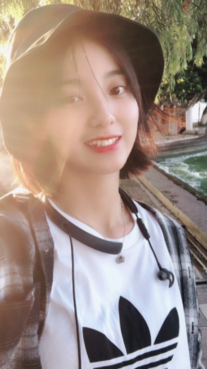 Wan Peng Alien girl, Cute actors, Cute beauty