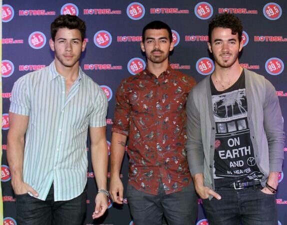 nick Jonas joe Jonas kevin Jonas Jonas Brothers Jonas Brother nick-jonas-joe-jonas-kevin-jonas-jonas-brothers-jonas-brother