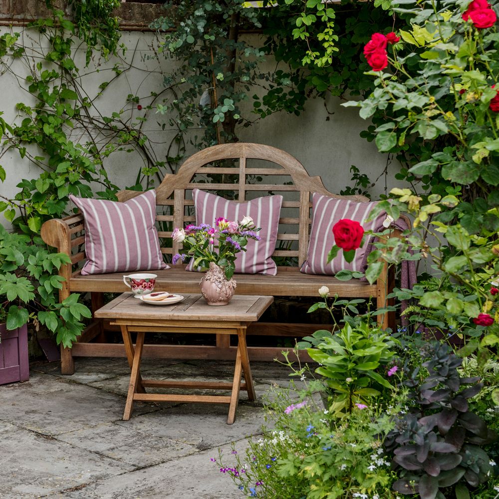 Garden seating ideas for your outdoor living room in 6 Garden
