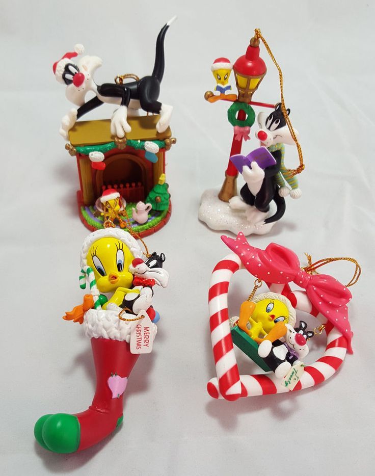 Pin By Sammie Russell 1 On Looney Tunes Christmas Pinterest Disney Ornaments, Christmas Tree Ornaments, Christmas Decorations, Christmas Characters, Festival Decorations, - Pin By Sammie Russell 1 On Looney Tunes Christmas Pinterest