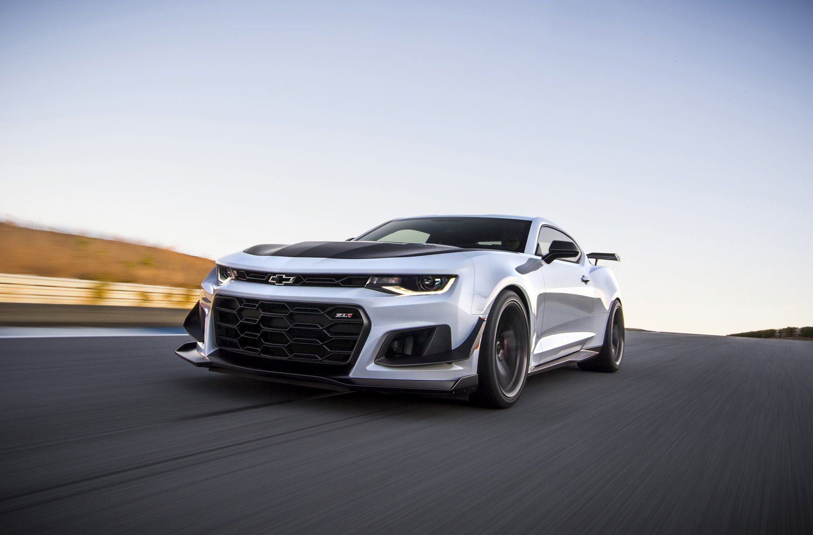 Watch The 2018 Camaro Zl1 1le Setting Its Ring Lap Time