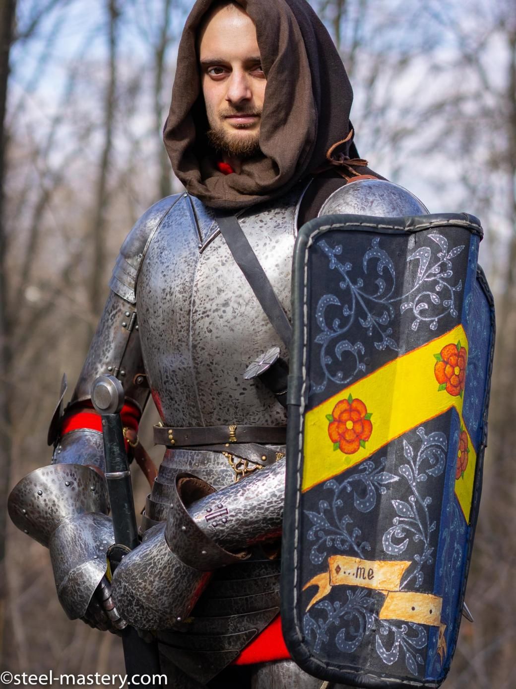 Pavise shield, late 14th - early 16th centuries | Medieval shields,  Medieval armor, Historical armor