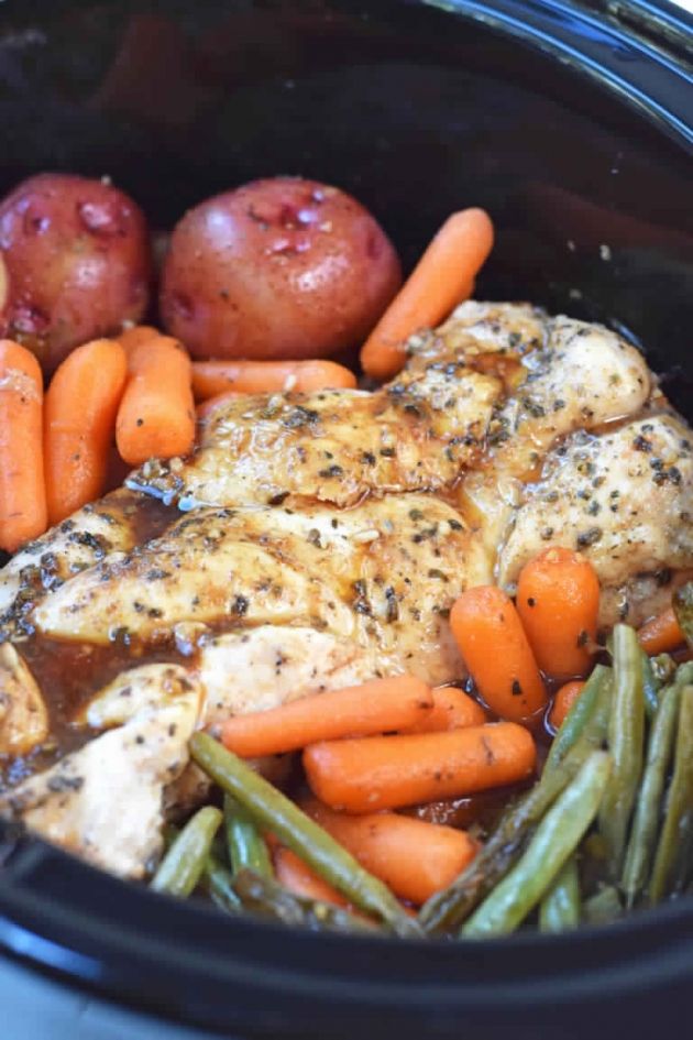 SLOW COOKER HONEY GARLIC CHICKEN AND VEGETABLES Vegetable Slow Cooker ...