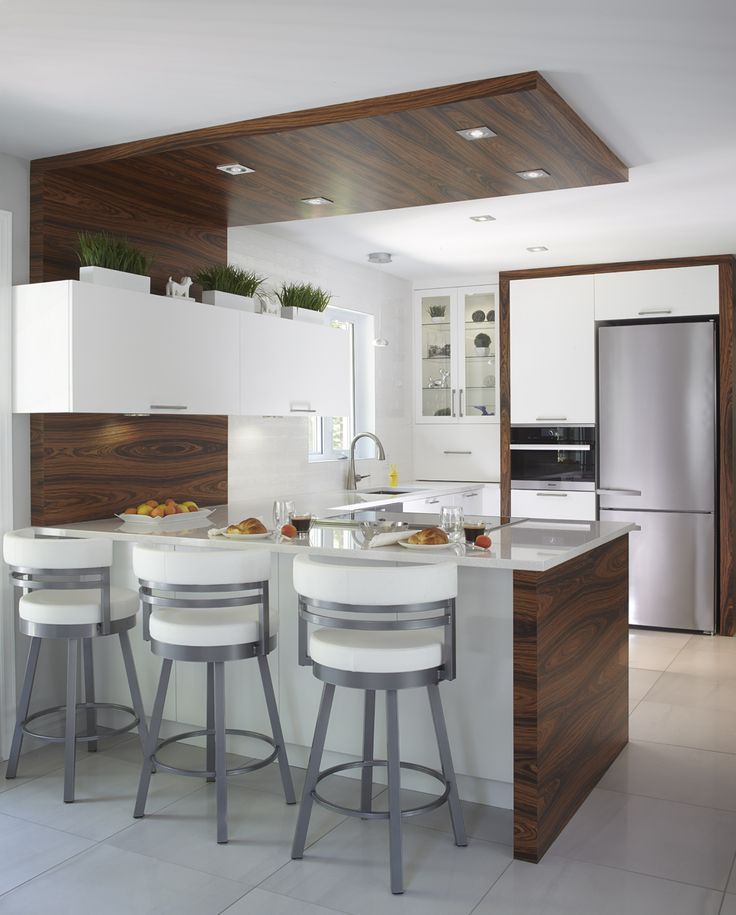 Armoires de cuisine contemporaine en merisier et bois de rose Simard
