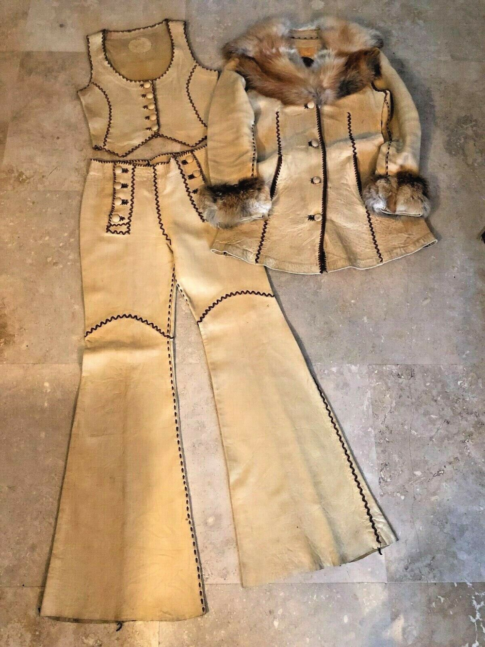 Outfits 70s, Vest Outfits, Fashion Outfits, Suit Vest, Vest Jacket, Nu Style, Chasing Unicorns, North Beach, 70s Fashion