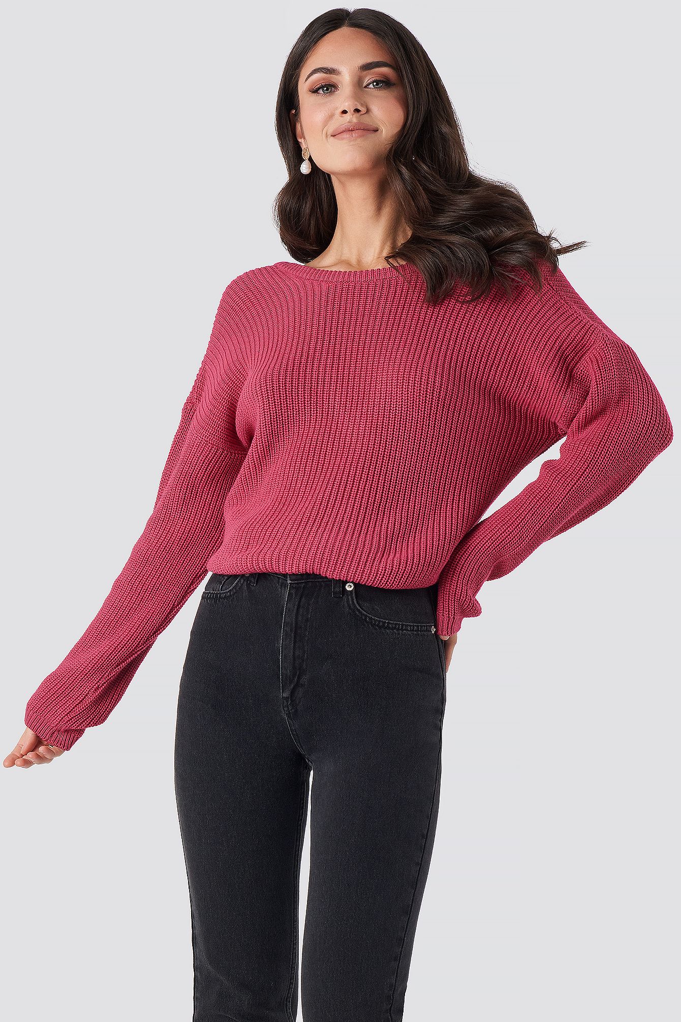Brünette mit tiefe Hals Brünette mit tiefe Hals