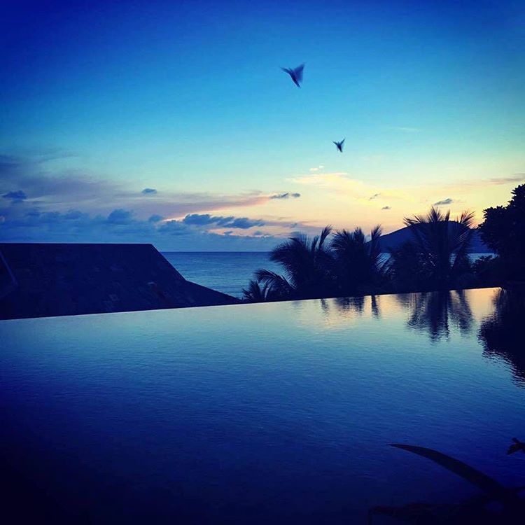 We're watching the #sunset from @mo_sanya this #weekend! Care to join us? #sanya | #mandarinoriental | #hainan | #view | #paradise Hainan, Mandarin Oriental, Sanya, Fairmont, Mandarins, Paradise, Join, Weekend, Hotel