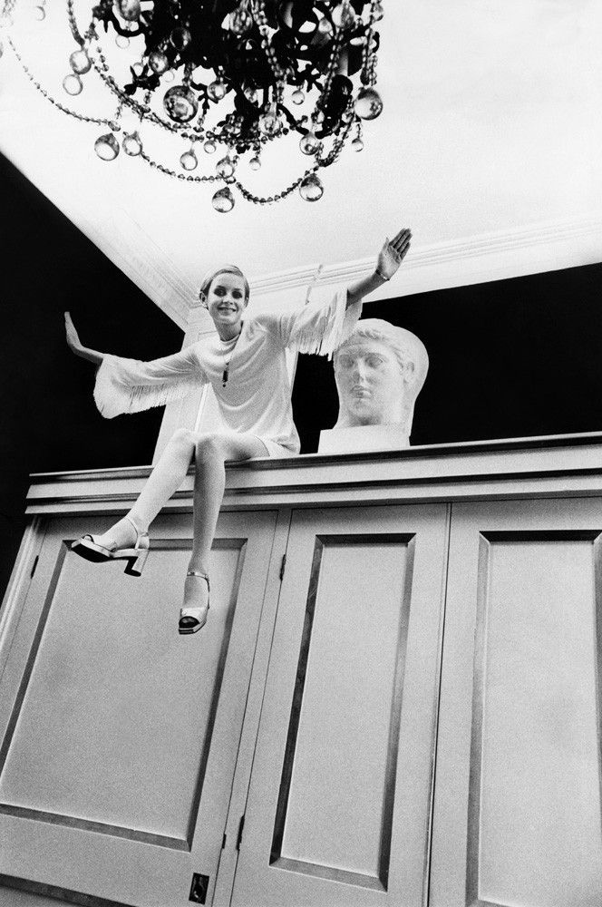 Twiggy, Vogue October 1967 Art Print by Cecil Beaton | King McGaw Vogue Photography, Vintage Photography, Cecil Beaton, Contemporary Photographers, Online Vintage, Twiggy, Affordable Art, All Art, Framed Art Prints