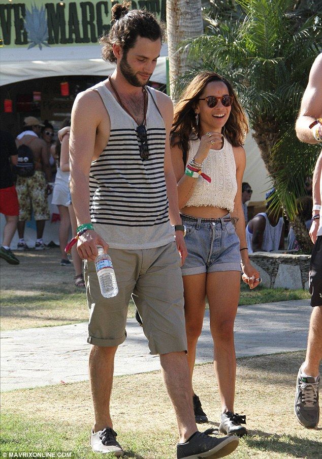 Long Hair Scruffy Ponytail And Unkempt Beard Penn Badgley Is