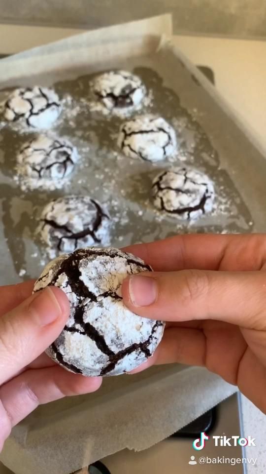 Chocolate crinkle cookies 🍫 link for recipe!! Chocolate crinkle cookies 🍫 link for recipe!!
