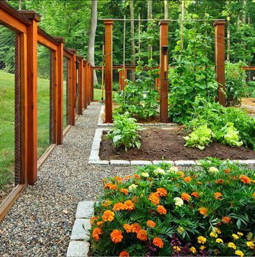 17 DIY Garden Fence Ideas to Keep Your Plants - EnthusiastHome
