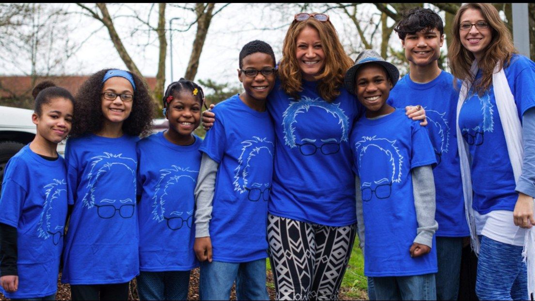 Family Killed In California Cliff Crash Had Recent Visit From Child Protective Services Police Say Child Protective Services Family Suv Family Car