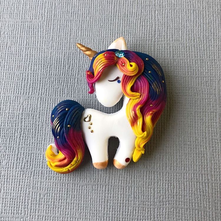 Pin By Lienibe Ascanio On Unicornios Unicorn Jewelry Clay Unicorn Pin
