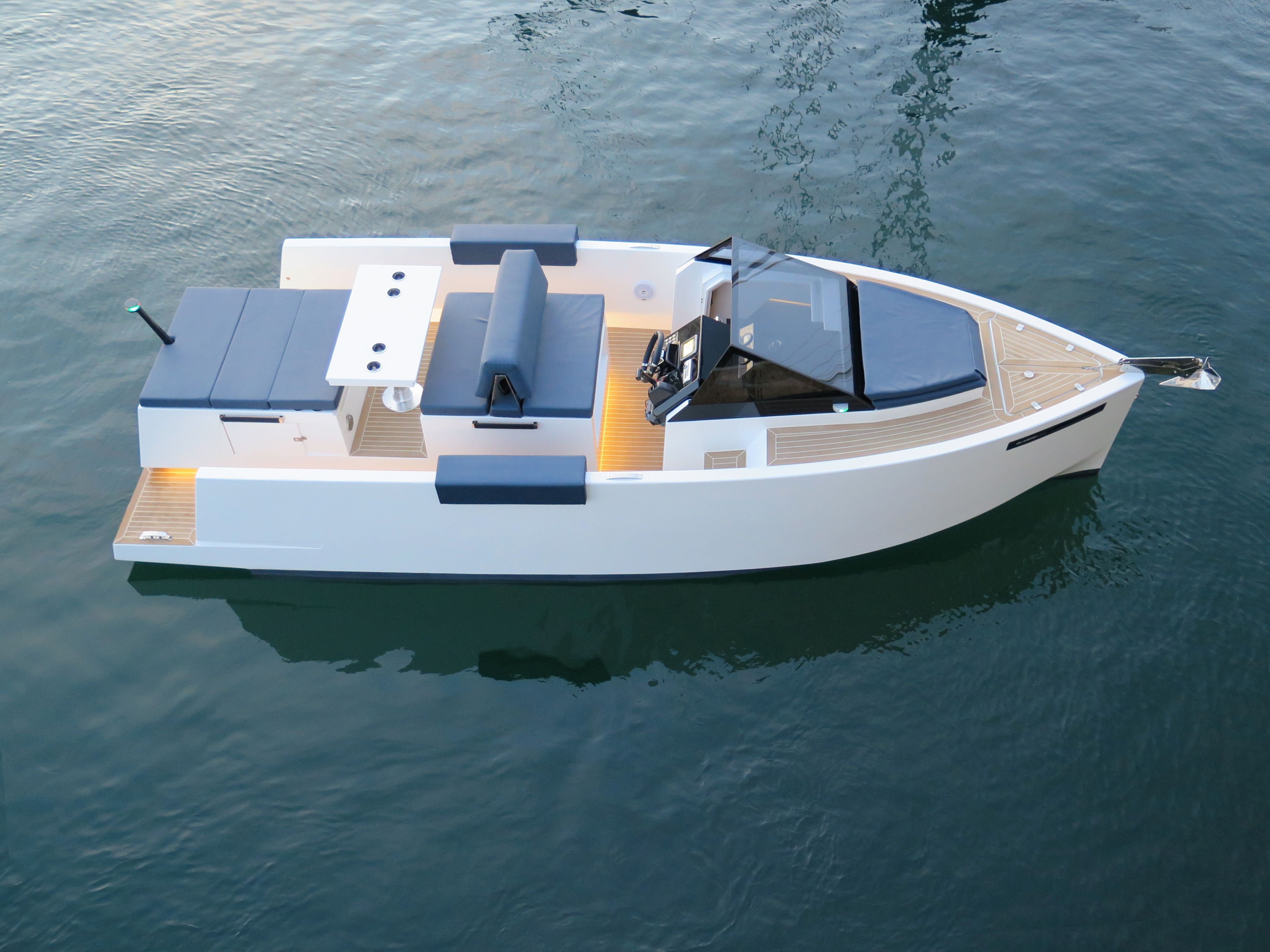 small motor boat yacht