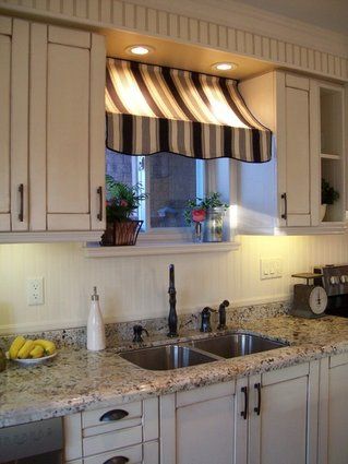 Landscaping Doesn T Have To Be An Expensive Investment There Are A Lot Of Affordable Projec Kitchen Window Dressing Kitchen Window Treatments Kitchen Valances