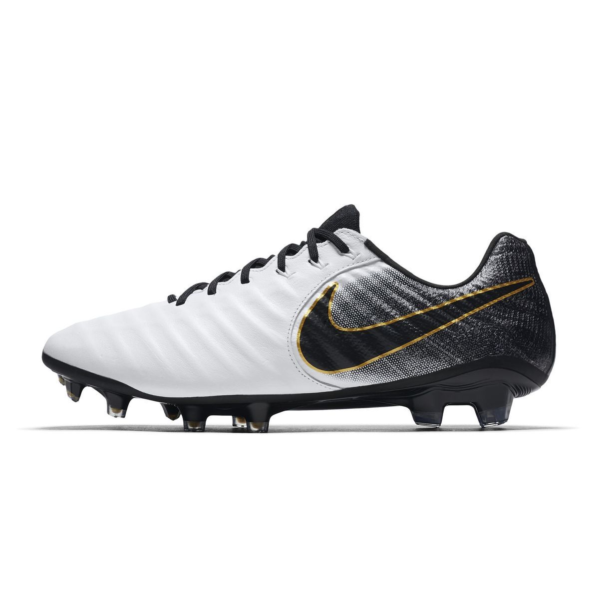 chaussures de foot nike tiempo chaussures de foot nike tiempo
