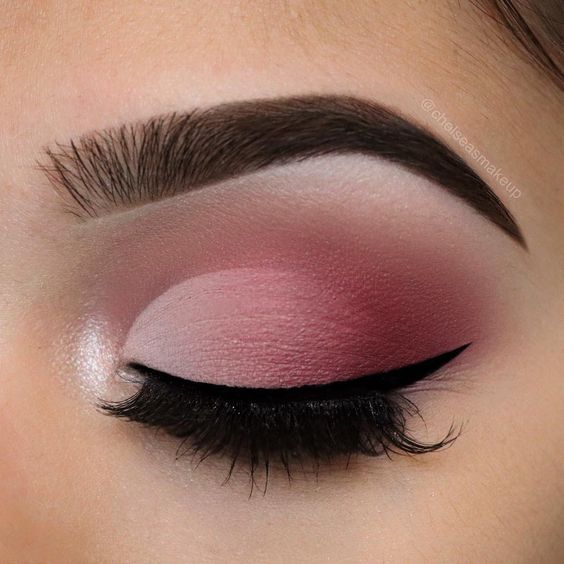 Matte faded cut crease using @anastasiabeverlyhills modern renaissance palette Brows:…" Makeup Maquillage, Eyeshadow Makeup, Skin Makeup, Beauty Makeup, Pink Eyeshadow, Easy Eyeshadow, Eyeshadow Palette, Simple Eyeshadow Tutorial, Eyeshadow Ideas