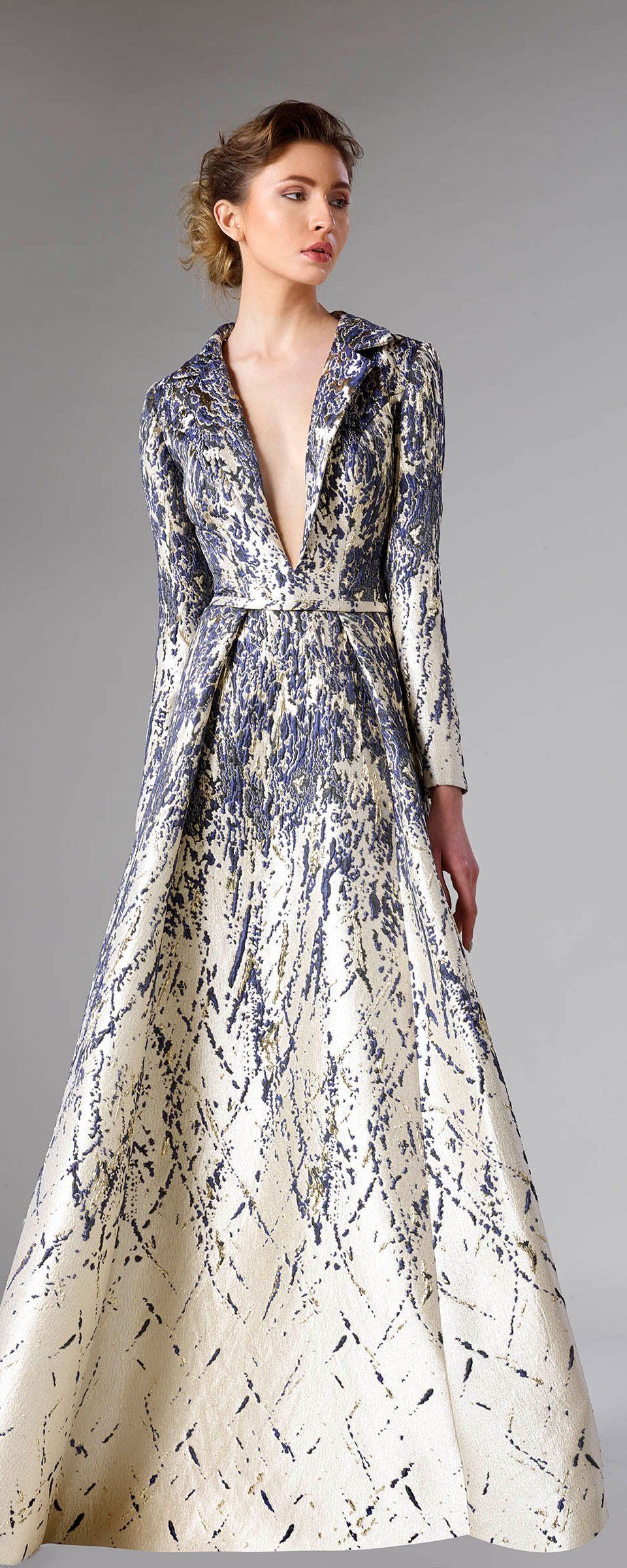 Edward Arsouni „Divina“, H/W 4-4 - Couture - http://de Edward Arsouni „Divina“, H/W 4-4 - Couture - http://de