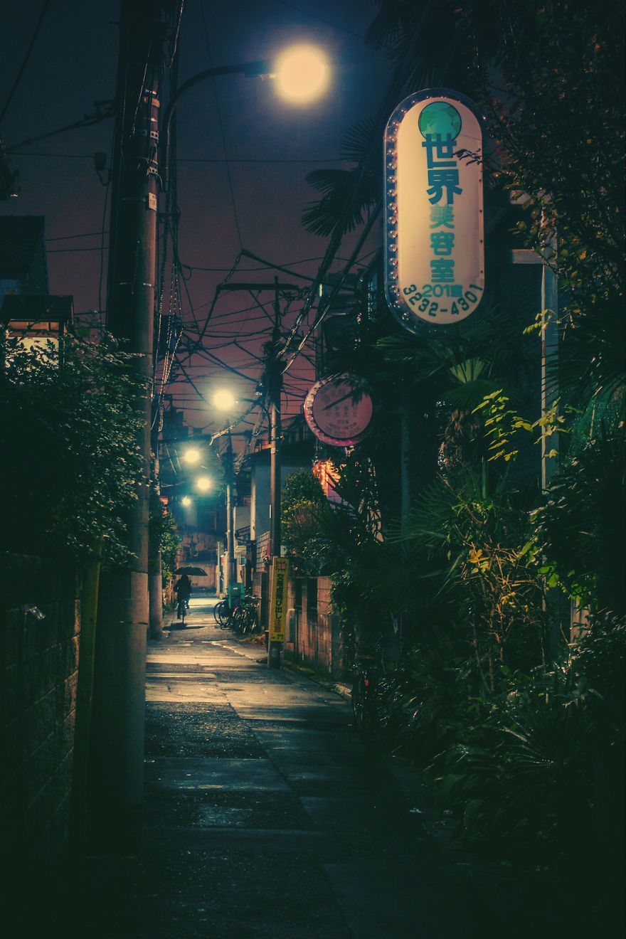 Magical Night Photos Of Tokyo’s Streets By Masashi Wakui Look Straight Out Of Miyazaki Films (New Photos) #photography