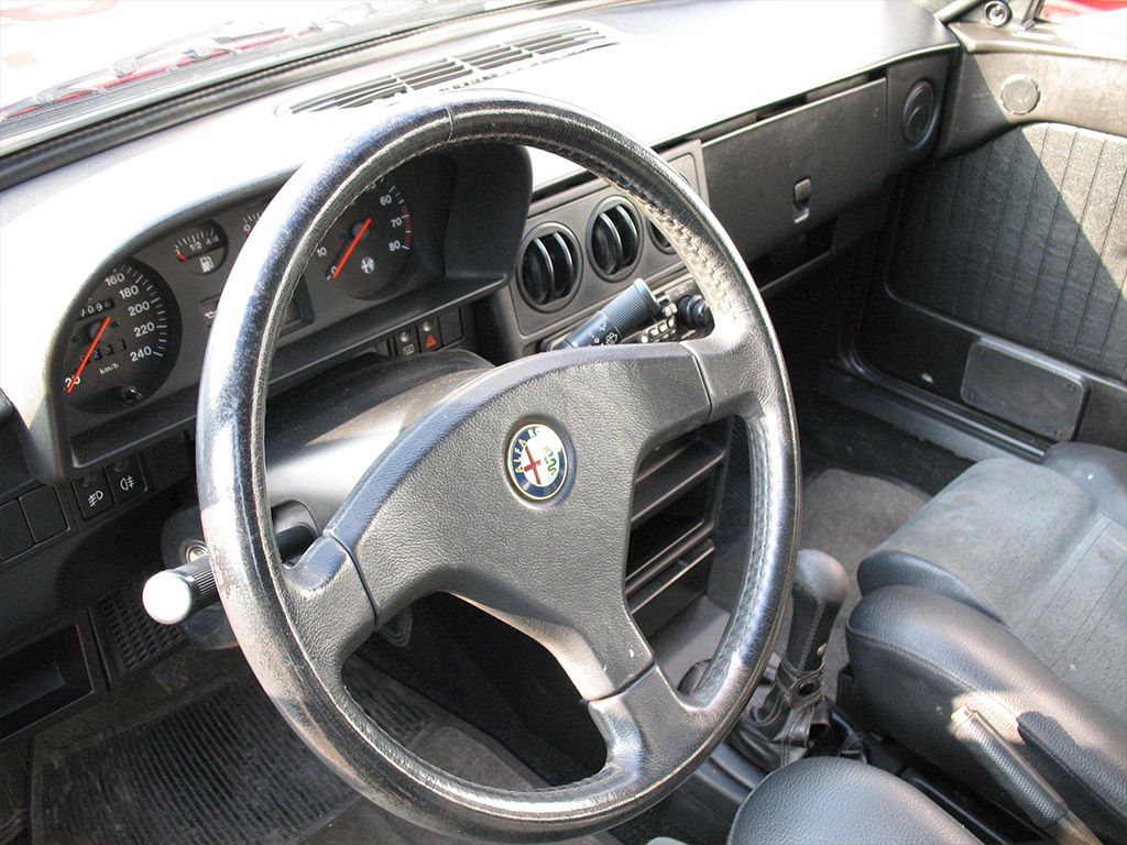 Alfa Romeo 33 interieur | Alfa Romeo | Pinterest | Cars Alfa Romeo 33 interieur | Alfa Romeo | Pinterest | Cars