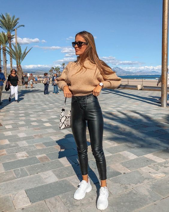 Looks para convertirte en la nueva reina de los viernes casuales