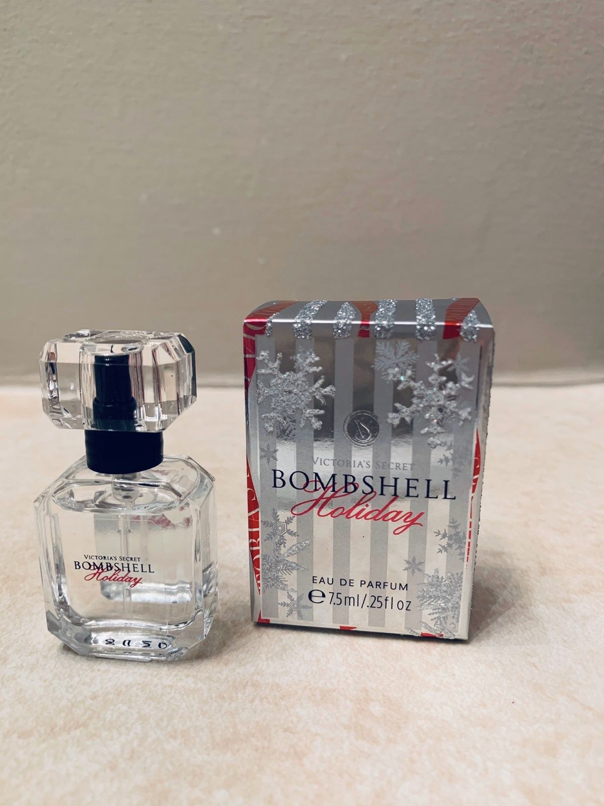 Brand new, BOMBSHELL HOLIDAY Fragrance type: Gourmand Fruity Brand new, BOMBSHELL HOLIDAY Fragrance type: Gourmand Fruity