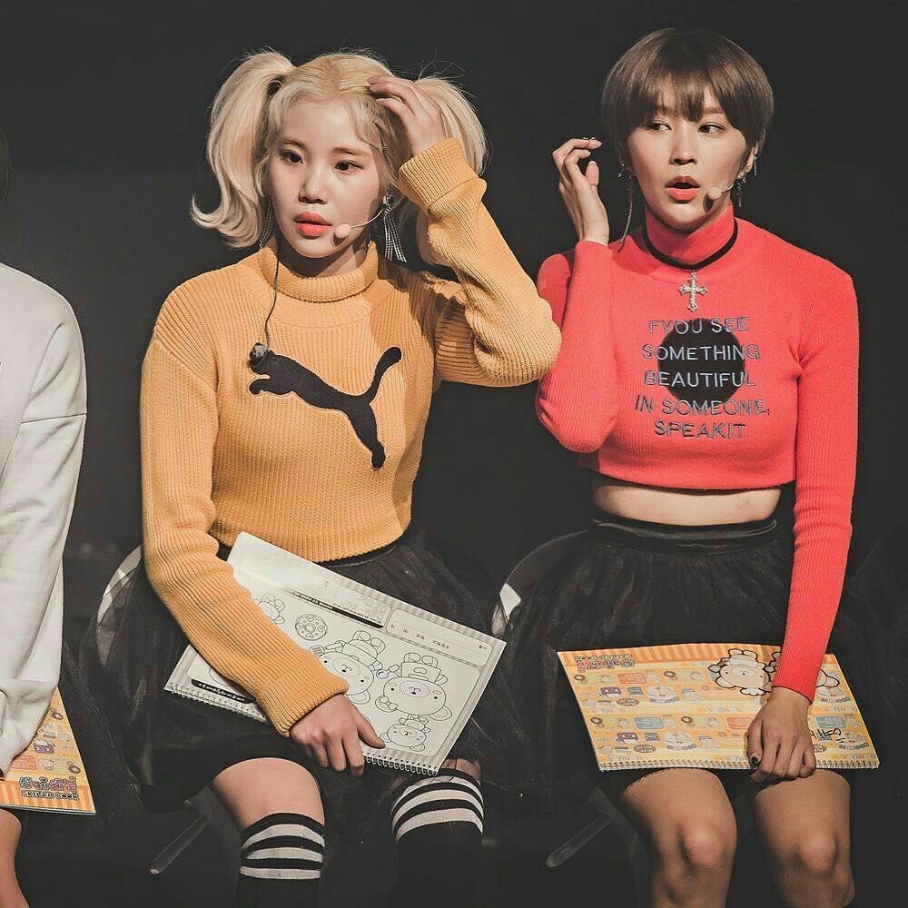 momoland jooe hyebin con im genes cosmic girl lee hi kpop momoland jooe hyebin con im genes cosmic girl lee hi kpop