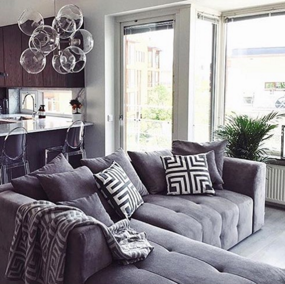 Grå grizzlyn bäddsoffa med divan. schäslong, silver, soffa, bädd ...