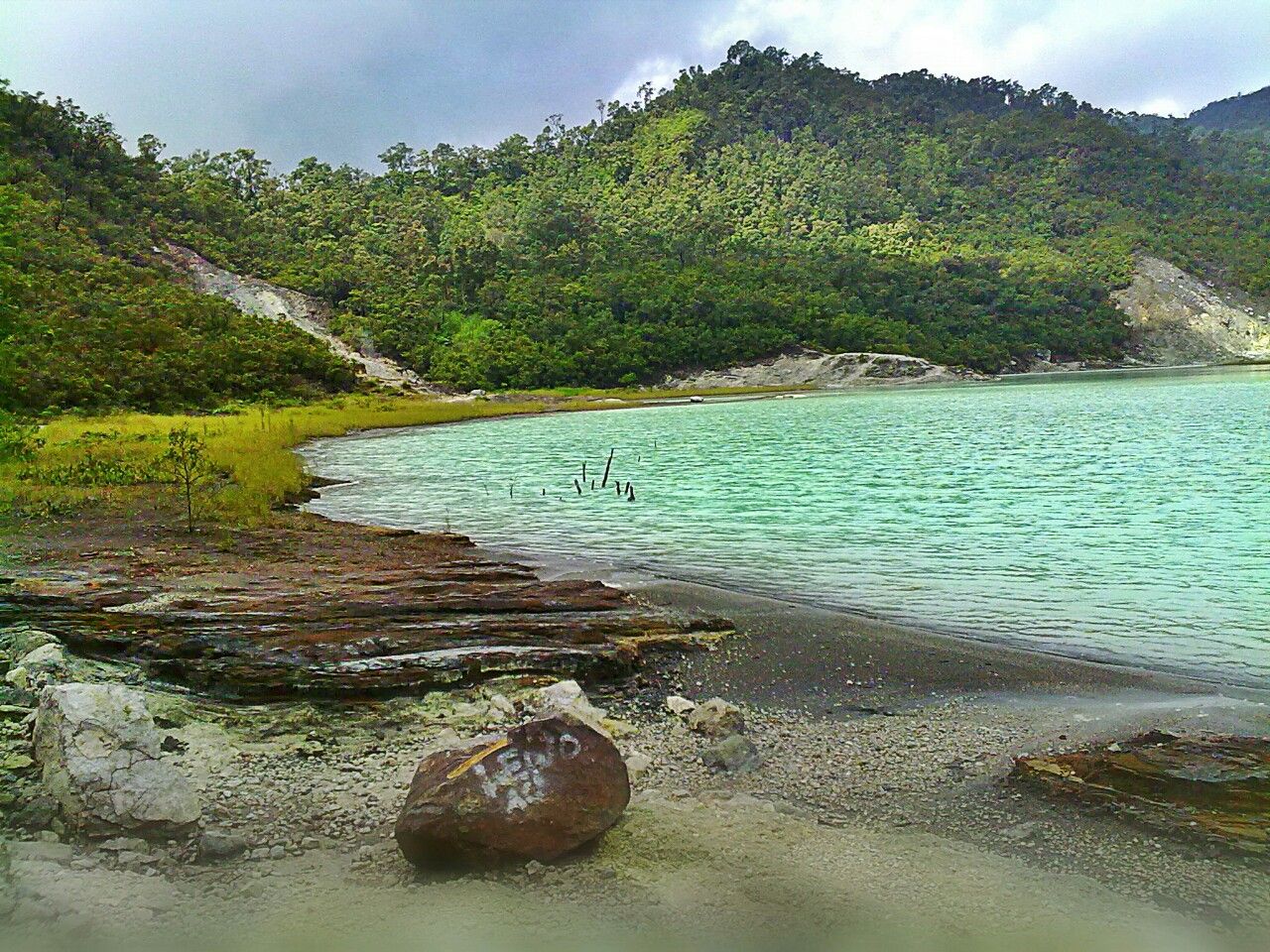 Talaga Bodas Garut Kawasan wisata alam Talaga Bodas