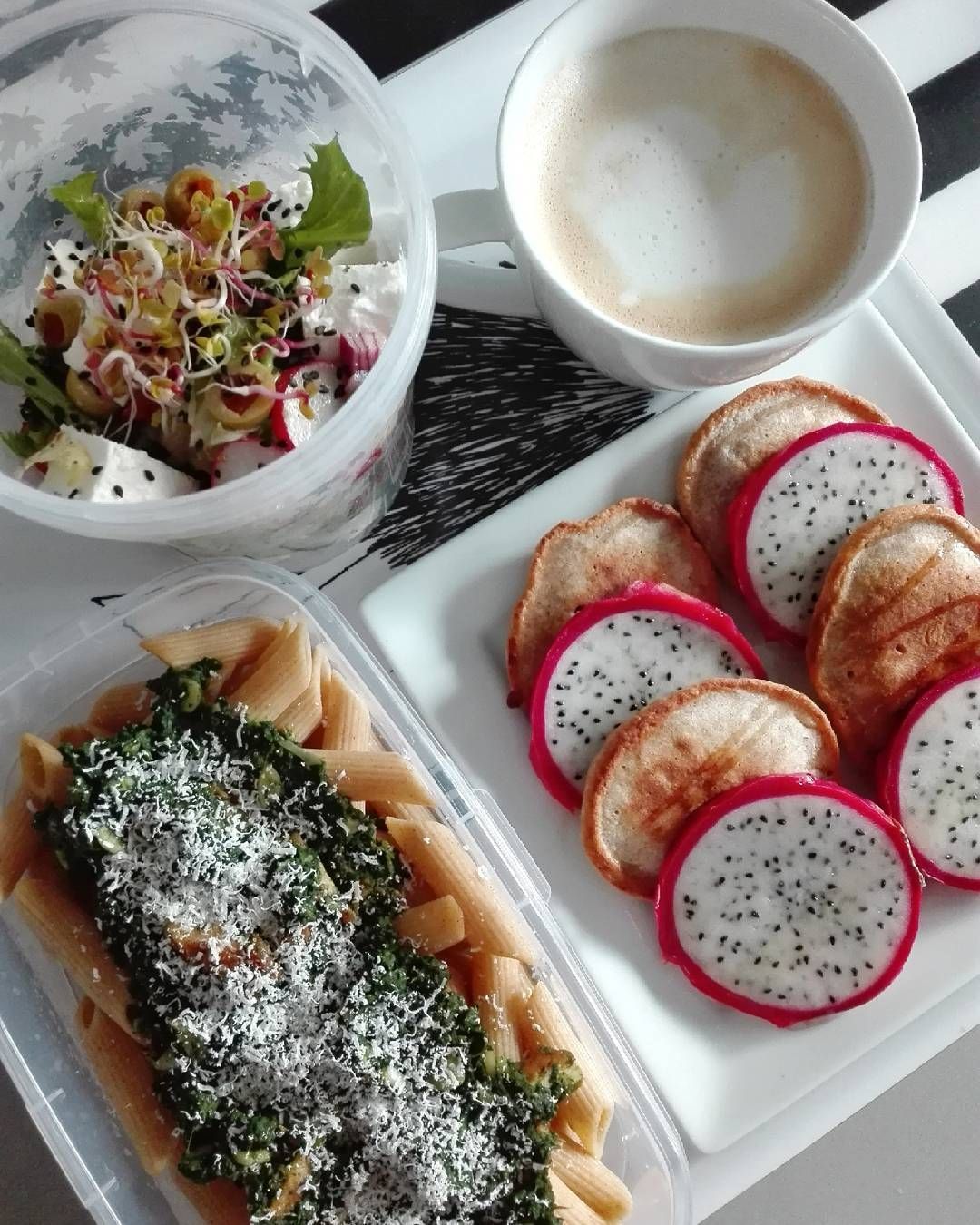 #goodmorning #breakfast #pancakes Dziś na #sniadanie pankejki z #pitaja a w #lunchbox #makaronrazowy ze #szpinak #czosnek #kurczak Do tego #sałatka , #kawa i #mąż gotowy :) Miłego dnia 😘 Pamiętajcie o koonkursie kilka postów dalej 😉 . . . . . . . #fitmom #chicken #breakfasttime #diet #motivation #morningcafe #fitdinner #fitmom #instamatki #healthy #progress #sniadaniemistrzow #blog #fruits #fit #odchudzanie #projektplaza #zabieganamama Blog, Fit, Shape, Blogging