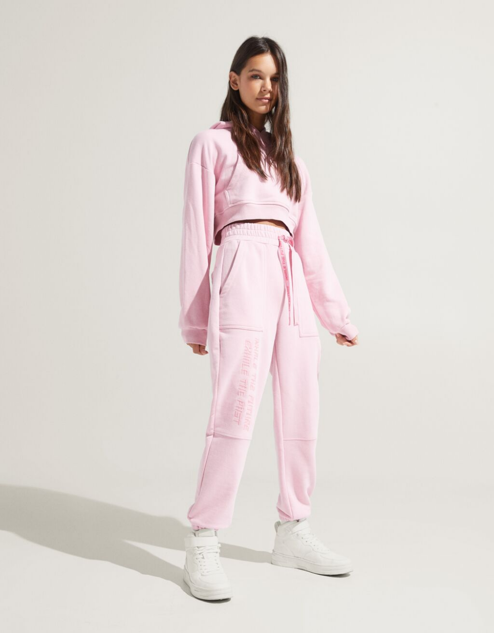 Pantelonia Gynaikeia Bershka Kadin Giyim Kadin Moda Stilleri