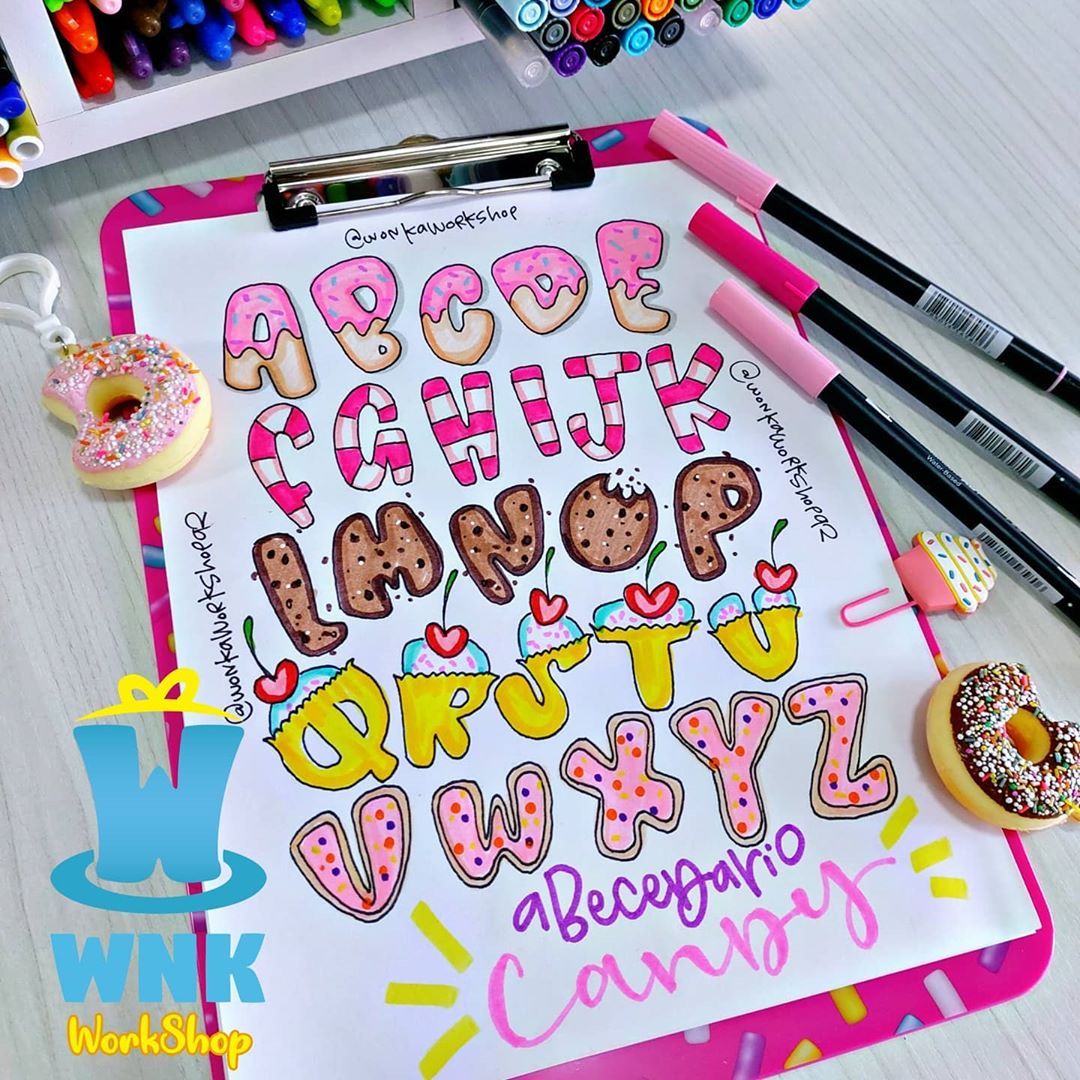 W N K on Instagram: “🍩🍬🍭🧁🍪 ABECEDARIO CANDY🍒🍒 chicos! Ustedes lo pidieron y aquí se los traemos! Desliza hasta llegar al final🍭💜 feliz día del amor y la…” Hand Lettering Art, Typography Letters, Lettering Fonts, Lettering Ideas, Calligraphy Styles, Lettering Styles, Bullet Journal Inspo, Bullet Journal Ideas Pages, Cute Handwriting