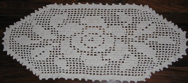 Download Oval thread doily by MrsFife, via Flickr | Free crochet doily patterns, Doily patterns, Rose pattern