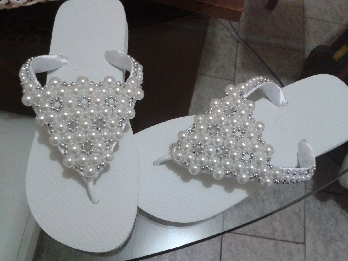 Artesanato com Chinelos | customização | pérolas Artesanato com Chinelos | customização | pérolas