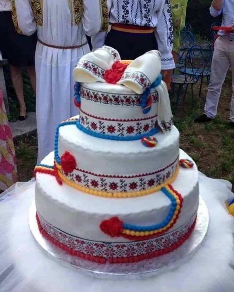 Tort Traditional Romanesc Va Place O Notă Costume Nationale