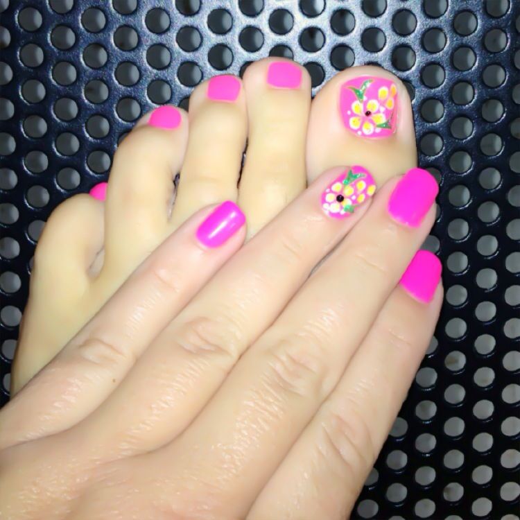 Gel nails and matching toes nails