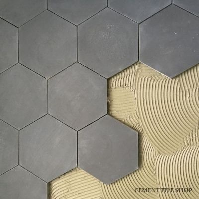Pacific grey hexagon another idea hex on the floor, herringbone in ... Badeværelse cement