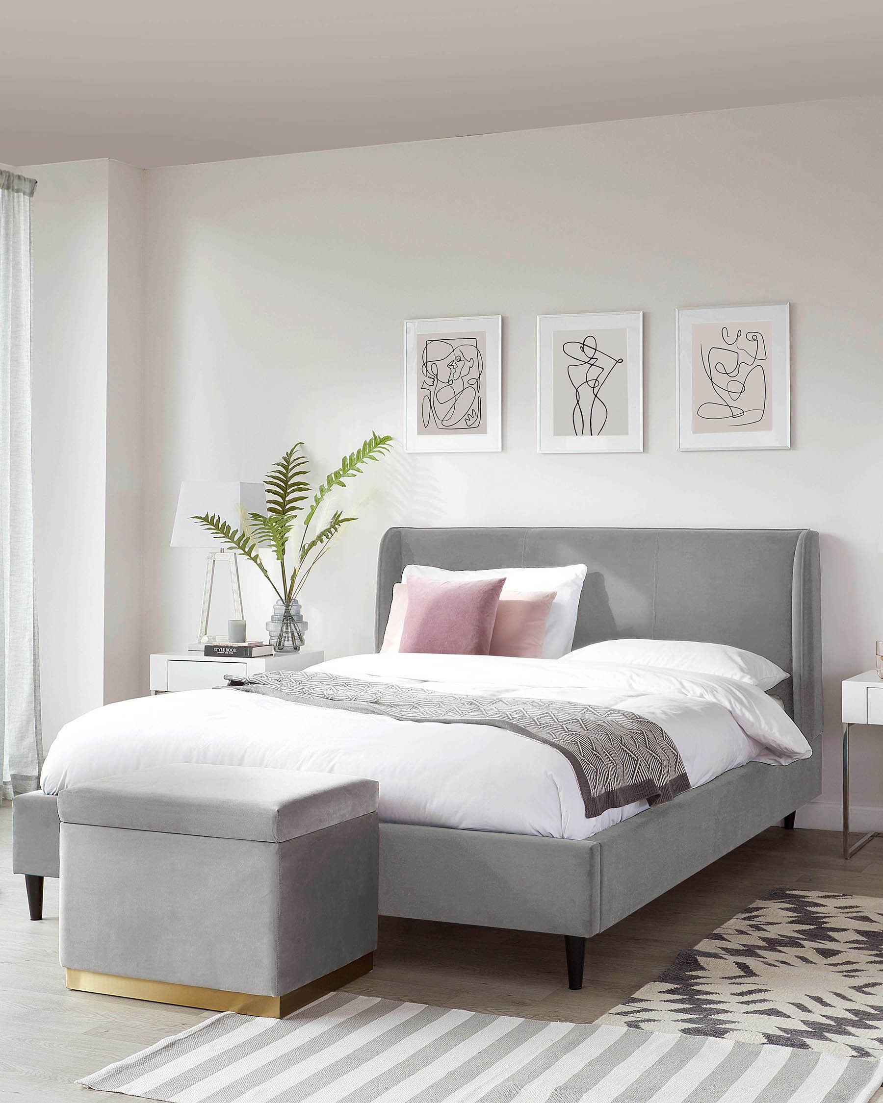 Grey Bedframe Room Ideas, Grey Room Ideas Bedroom, Light Gray Bedroom, Simple Bedroom, Home Decor Bedroom, Bedroom Interior, Light Grey Tufted Bed, Gray Velvet Bedroom Ideas, Bedroom Decor